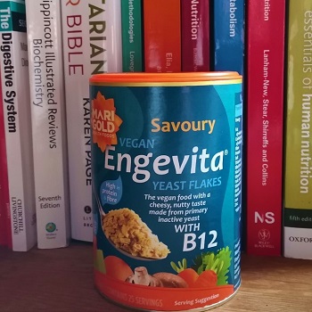 Nutritional yeast fortified with vitamin B12